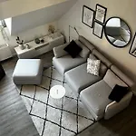 Moderne Galeriewohnung Mit Balkon Und Stellplatz Am Wenigemarkt