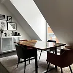 Moderne Galeriewohnung Mit Balkon Und Stellplatz Am Wenigemarkt *