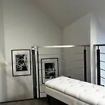Moderne Galeriewohnung Mit Balkon Und Stellplatz Am Wenigemarkt Appartamento *