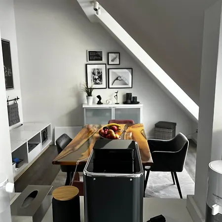 Moderne Galeriewohnung Mit Balkon Und Stellplatz Am Wenigemarkt Lejlighed Erfurt