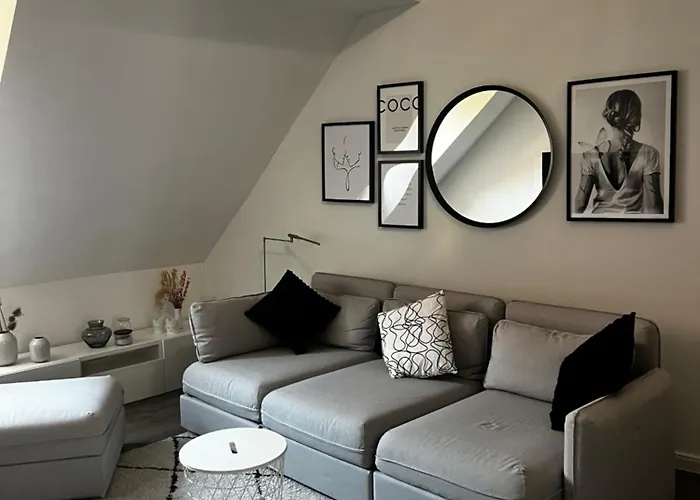 Moderne Galeriewohnung Mit Balkon Und Stellplatz Am Wenigemarkt *