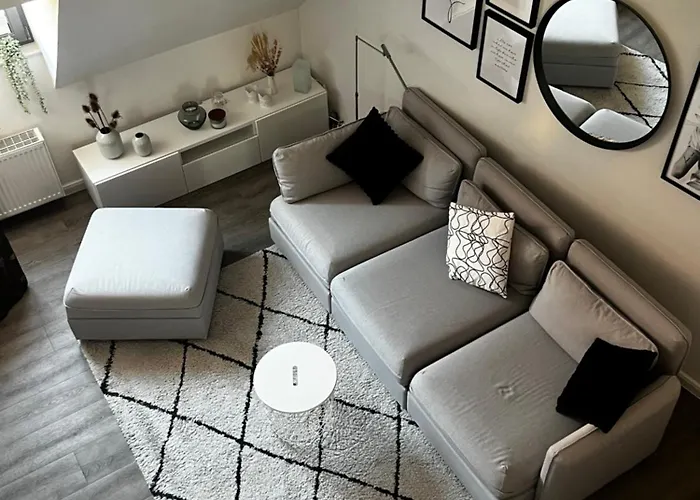 Moderne Galeriewohnung Mit Balkon Und Stellplatz Am Wenigemarkt