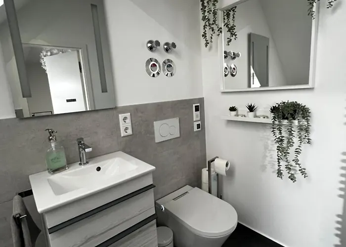 Moderne Galeriewohnung Mit Balkon Und Stellplatz Am Wenigemarkt Erfurt